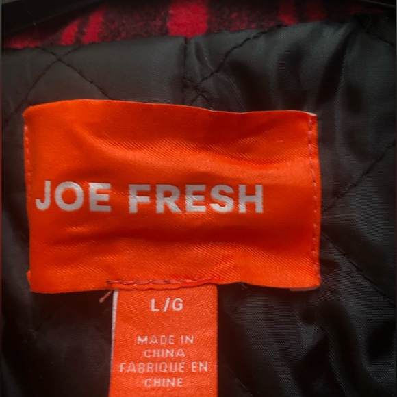 Stylish modern take on classic lumberjacket - Picture 3 of 5